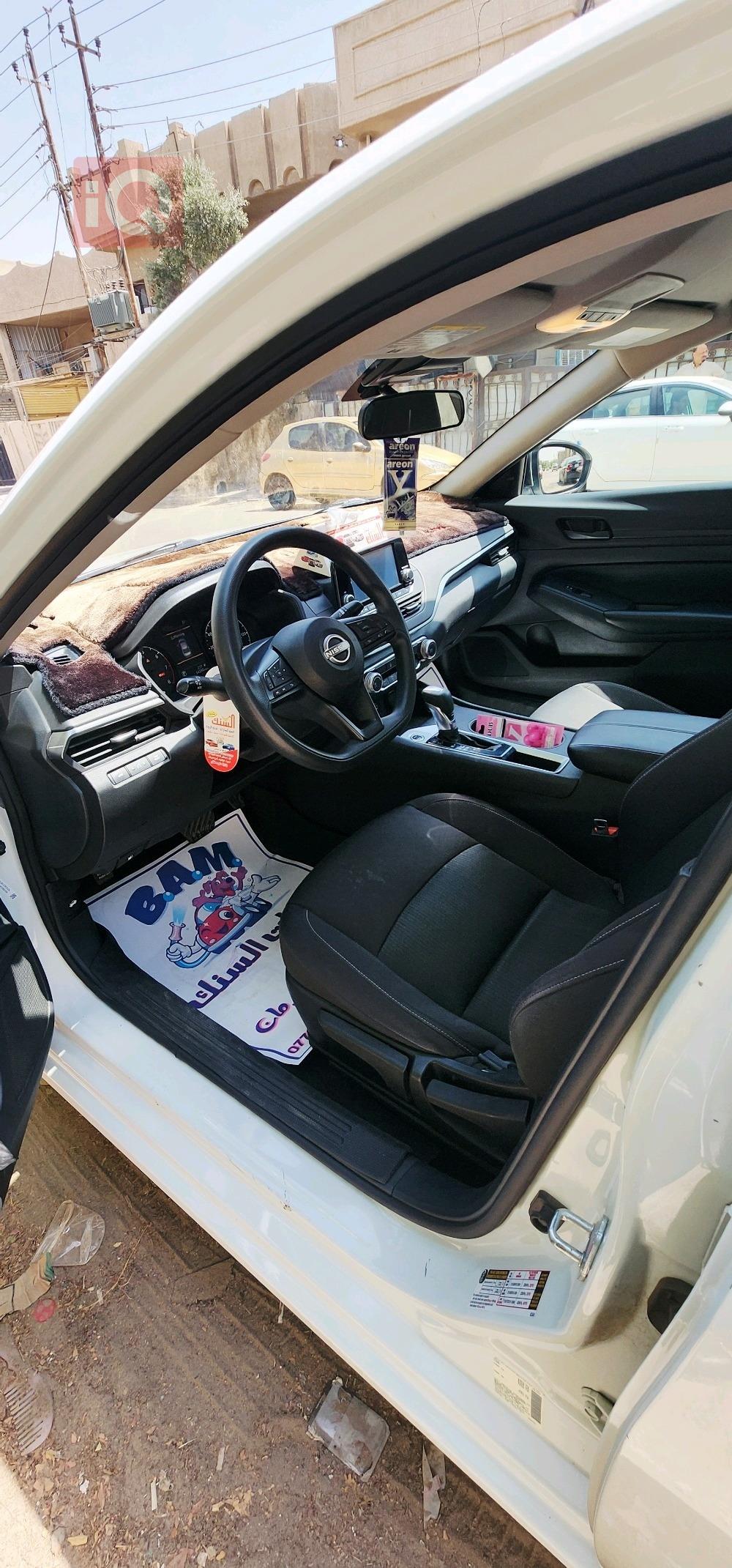 نيسان ألتيما